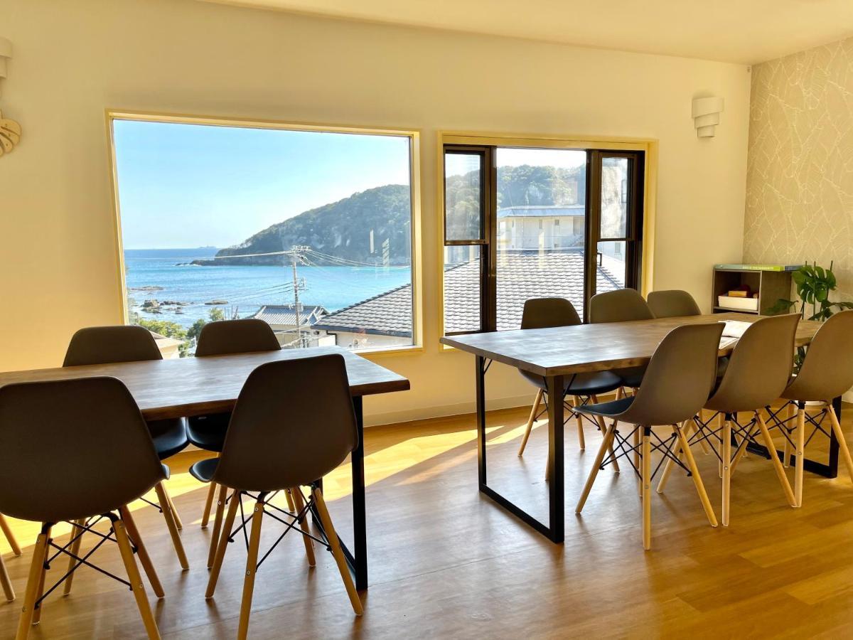 Guesthouse All You Need - All Rooms Have An Ocean View! شيمودا المظهر الخارجي الصورة